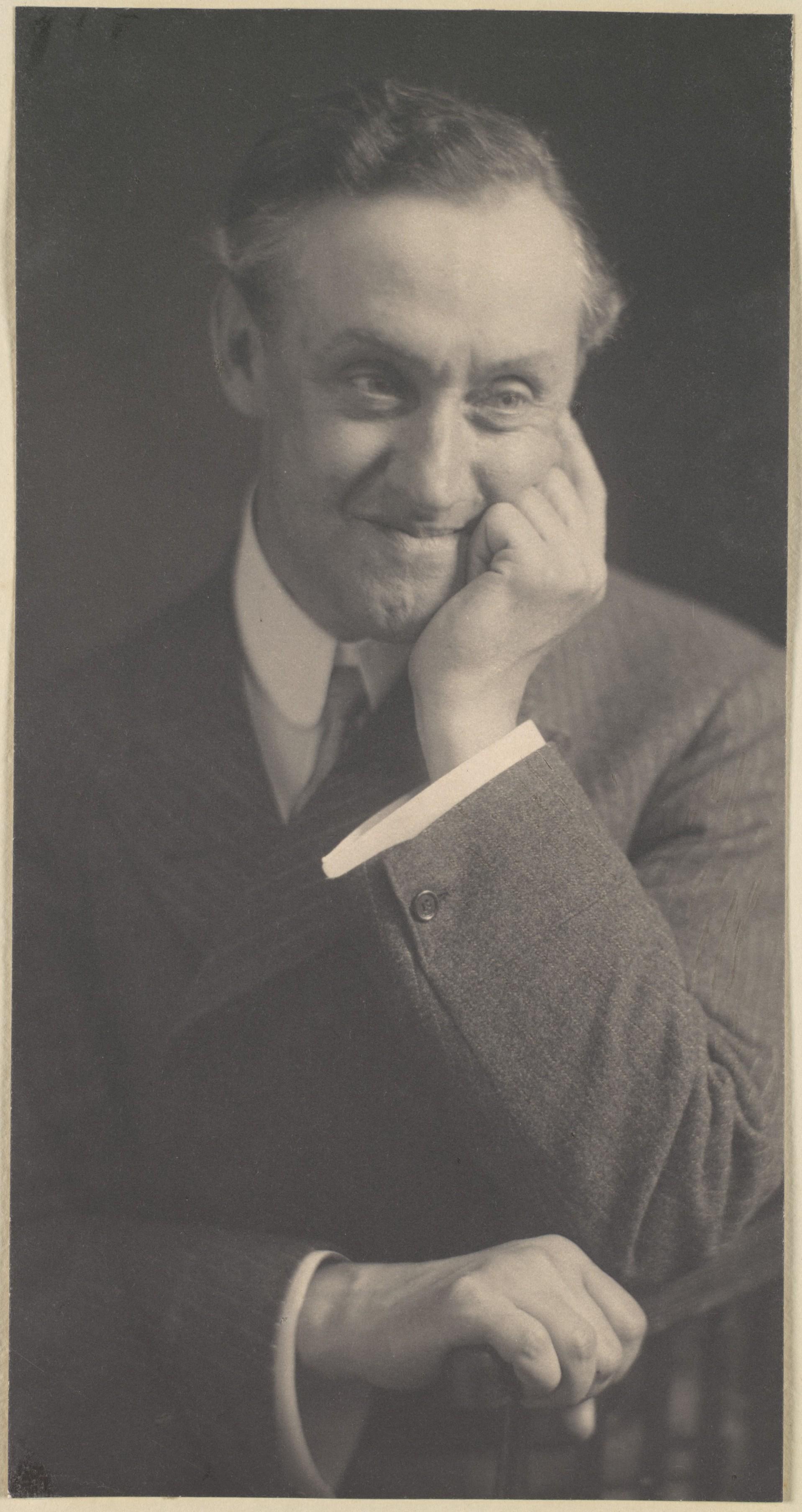 Walter Churcher, « Churcher sourit » — Frederick H. Evans